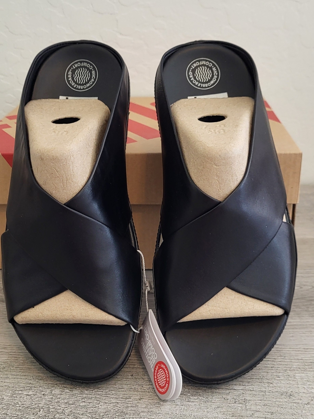 NWT Flipflop Kys SlideWomen’s Black Crossover Slide Sandals